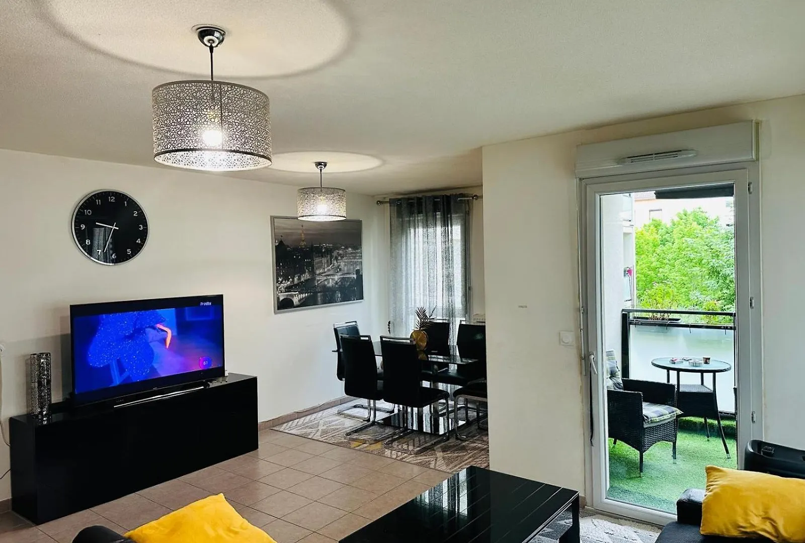 Apartment Appartement Grand Et Confortable Lyon